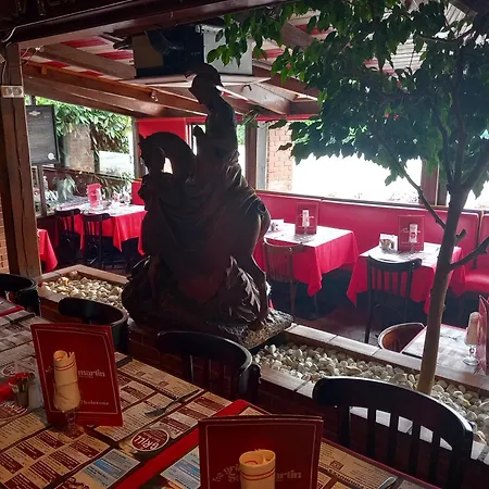 Le Saint Martin Hotel *