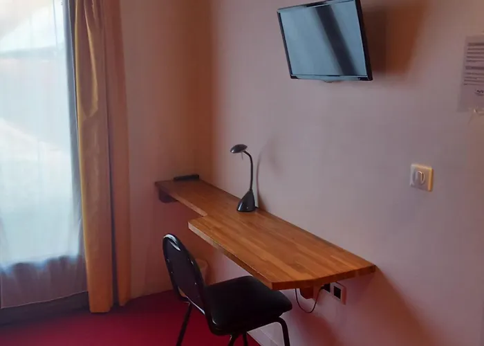 Le Saint Martin * فيرنوي ديفري ديتون