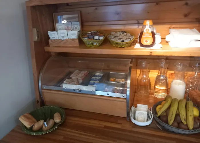 Le Saint Martin * فيرنوي ديفري ديتون