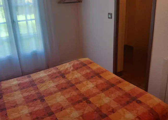 Le Saint Martin فيرنوي ديفري ديتون