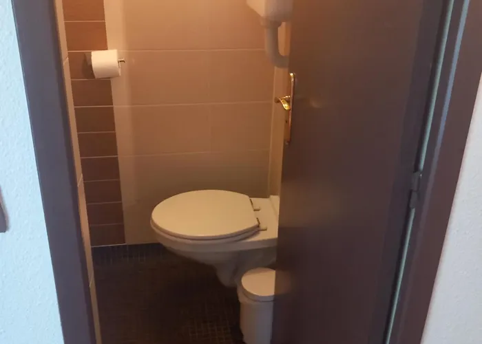 Le Saint Martin Hotel *