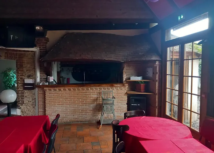 Le Saint Martin Hotel Verneuil d'Avre et d'Iton